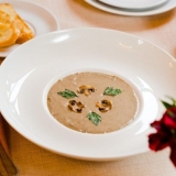 Krem juha od gljiva (supa pire) od šampinjona sa kremom: kalorije, ...